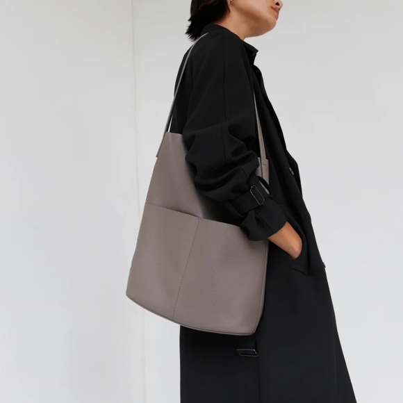 OAK + FORT City Tote. Sandstone - Picture 1 of 9